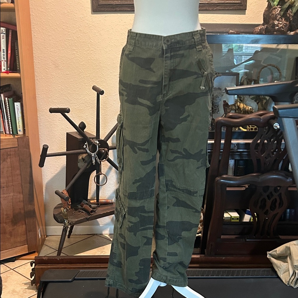 U.S. Army Green Camouflage Cargo Pants
